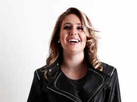 Look feminino composto por uma belissíma jaqueta de couro