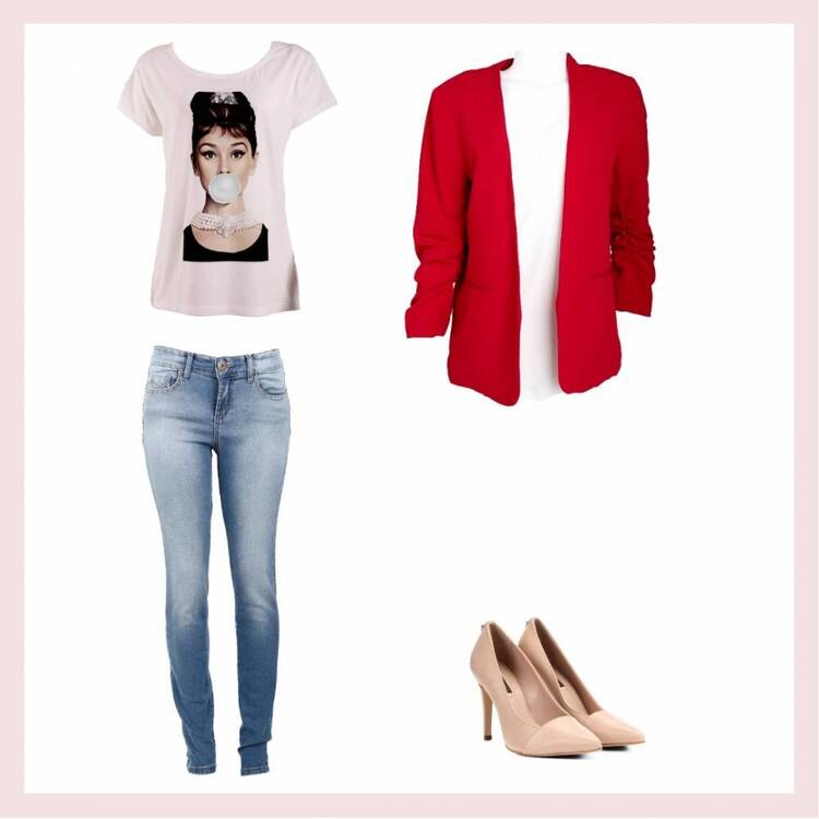 Look feminino completo para trabalho composto por blazer color, t shirt, scarpin nude e calça flare