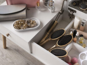 Acessórios diversos para cabelo de mulher