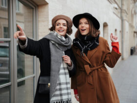 2 mulheres com looks diferentes para o outono inverno